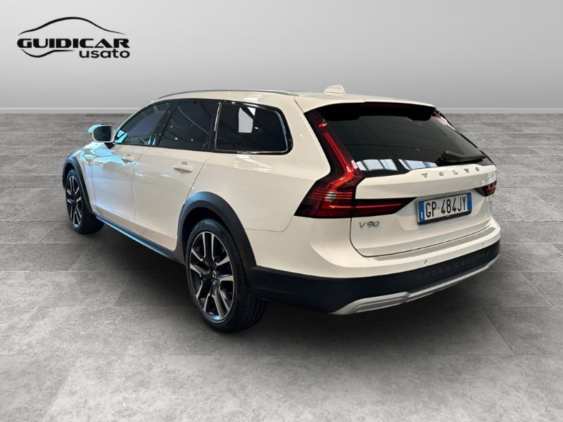 GuidiCar - VOLVO V90 2021 Cross Country 2023 V90 Cross Country 2.0 b4 Ultimate awd auto Usato