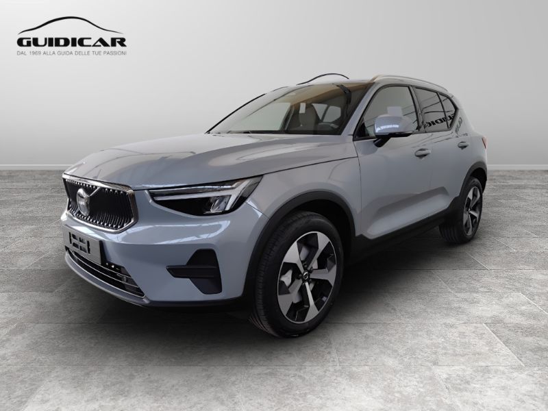 GuidiCar - VOLVO XC40 1 XC40 2.0 b3 Core auto Nuovo