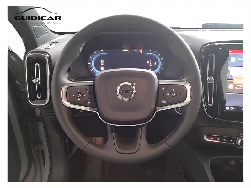 GuidiCar - VOLVO XC40 1 XC40 2.0 b3 Core auto Nuovo