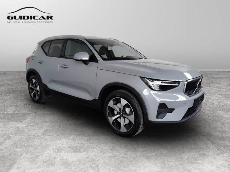 GuidiCar - VOLVO XC40 1 XC40 2.0 b3 Core auto Nuovo