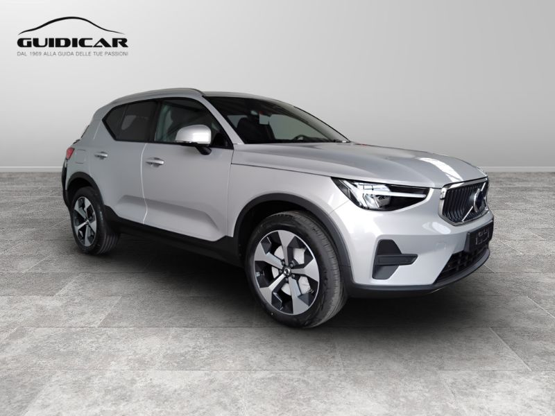 GuidiCar - VOLVO XC40 1 XC40 2.0 b3 Core auto Nuovo