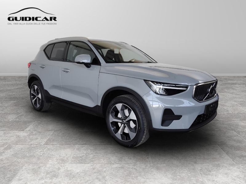 GuidiCar - VOLVO XC40 1 XC40 2.0 b3 Core auto Nuovo