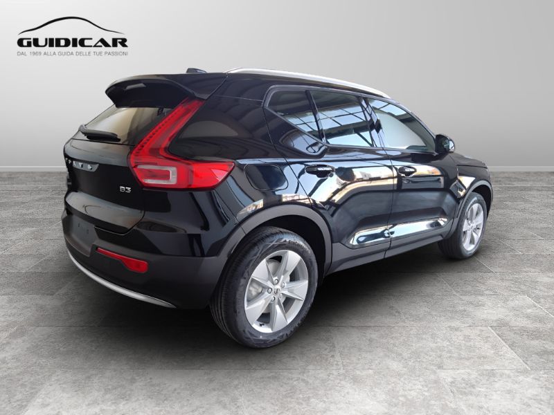 GuidiCar - VOLVO XC40 1 XC40 2.0 b3 Core auto Nuovo