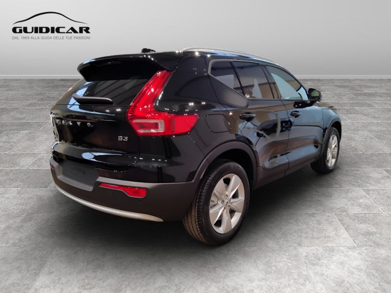 GuidiCar - VOLVO XC40 1 XC40 2.0 b3 Core auto Nuovo