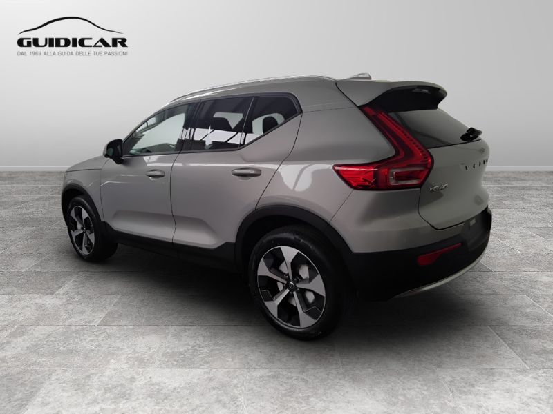 GuidiCar - VOLVO XC40 1 XC40 2.0 b3 Core auto Nuovo