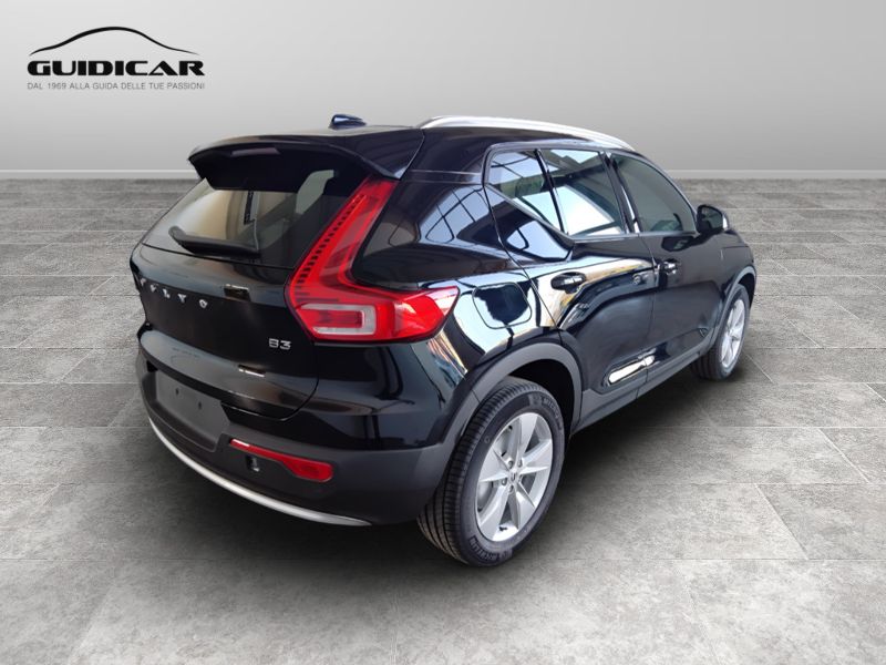 GuidiCar - VOLVO XC40 1 XC40 2.0 b3 Core auto Nuovo