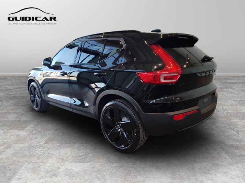 GuidiCar - VOLVO XC40 1 XC40 2.0 b3 Ultra Black Edition auto Nuovo