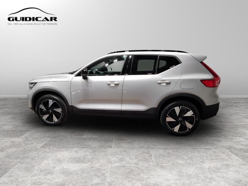 GuidiCar - VOLVO XC40 1 XC40 single motor Core rwd Nuovo