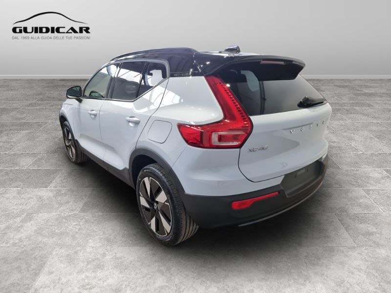 GuidiCar - VOLVO XC40 1 XC40 single motor extend.range Core rwd Nuovo