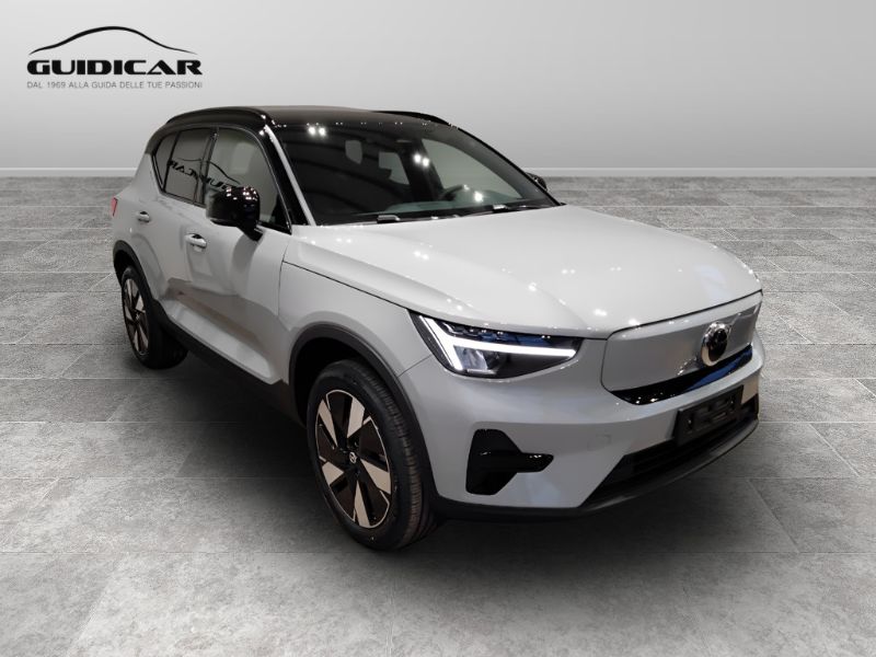 GuidiCar - VOLVO XC40 1 XC40 single motor extend.range Core rwd Nuovo