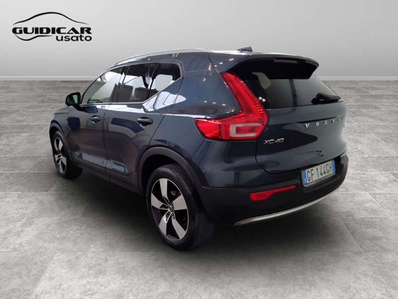 GuidiCar - VOLVO XC40 2021 XC40 1.5 t2 Momentum Core my21 Usato