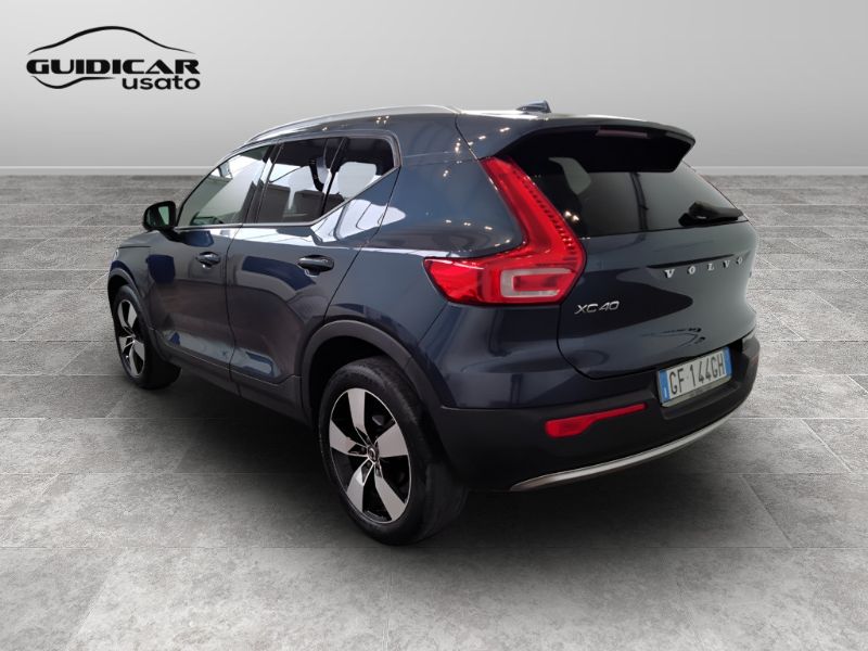 GuidiCar - VOLVO XC40 2021 XC40 1.5 t2 Momentum Core my21 Usato