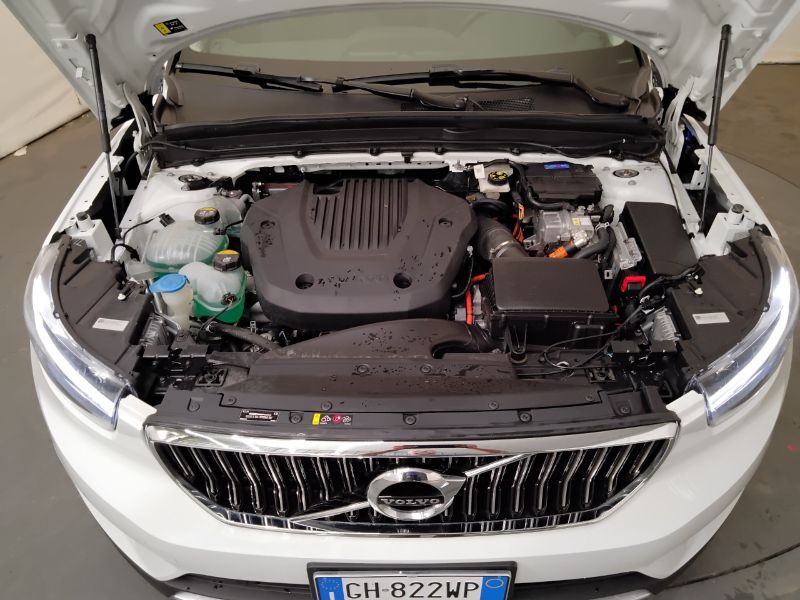 GuidiCar - VOLVO XC40 2022 XC40 1.5 T5 plug-in-hybrid Inscription Expression auto my21 Usato