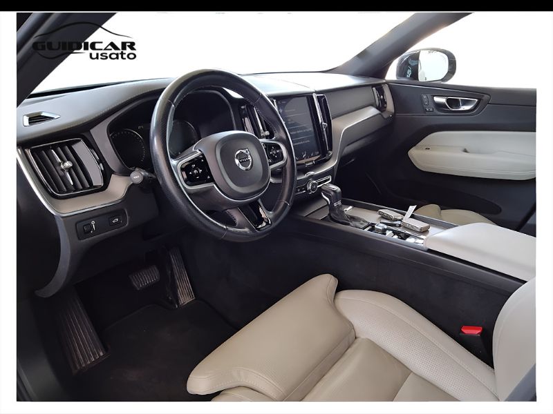 GuidiCar - VOLVO XC60 (2017--->) 2019 XC60 (2017-->) - XC60 D4 AWD Geartronic Inscription Usato