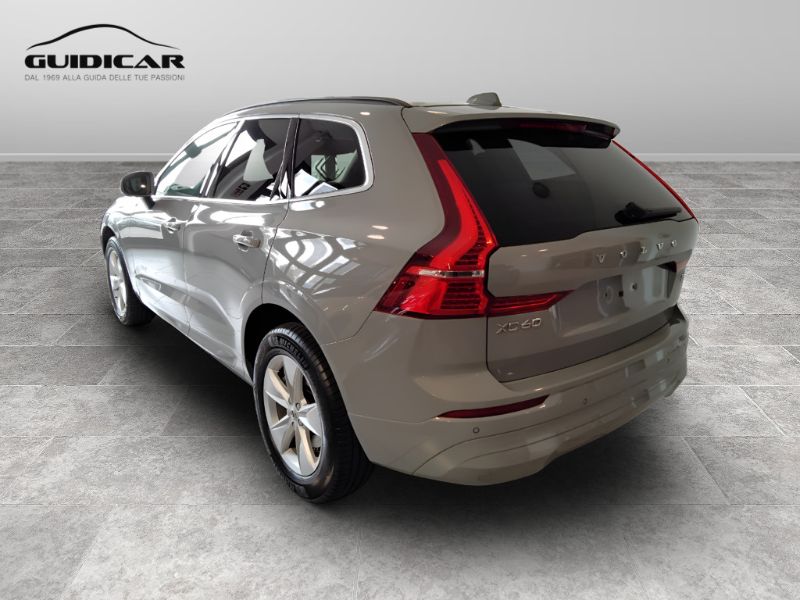 GuidiCar - VOLVO N.XC60 1 XC60 2.0 b4 Core auto Nuovo