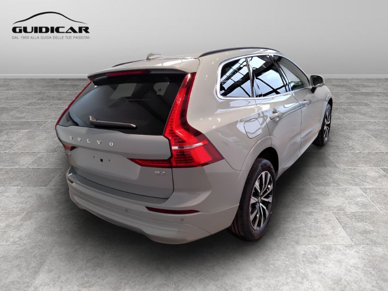 GuidiCar - VOLVO N.XC60 1 XC60 2.0 b4 Core auto Nuovo