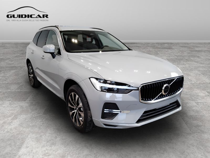 GuidiCar - VOLVO N.XC60 1 XC60 2.0 b4 Core auto Nuovo