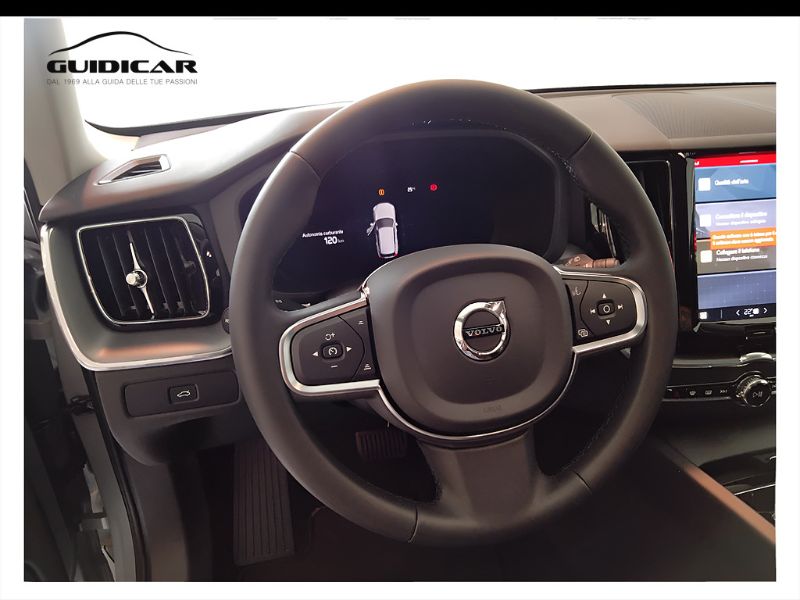 GuidiCar - VOLVO N.XC60 1 XC60 2.0 b4 Core auto Nuovo