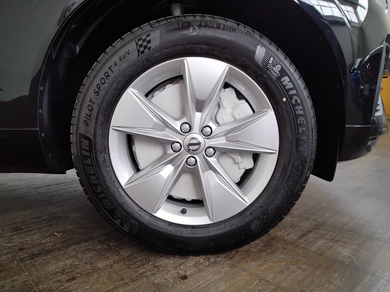 GuidiCar - VOLVO N.XC60 1 XC60 2.0 b4 Core auto Nuovo