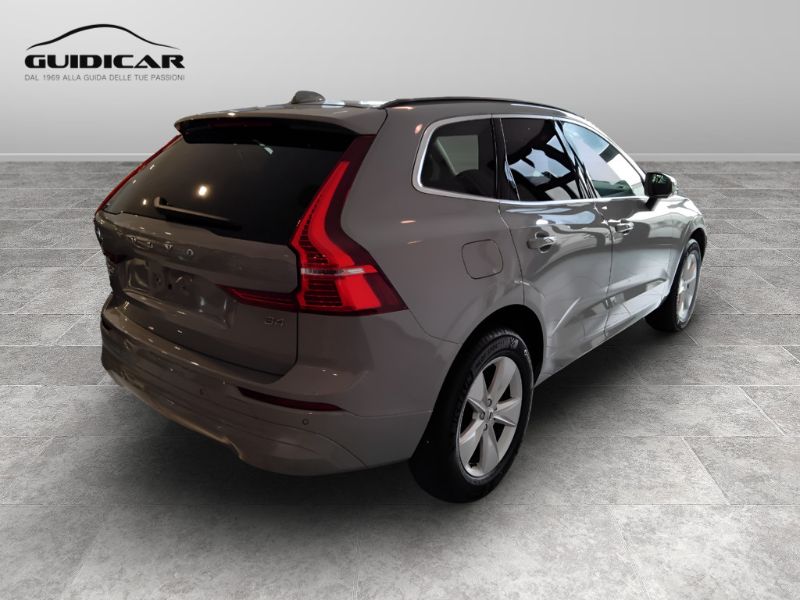 GuidiCar - VOLVO N.XC60 1 XC60 2.0 b4 Core auto Nuovo