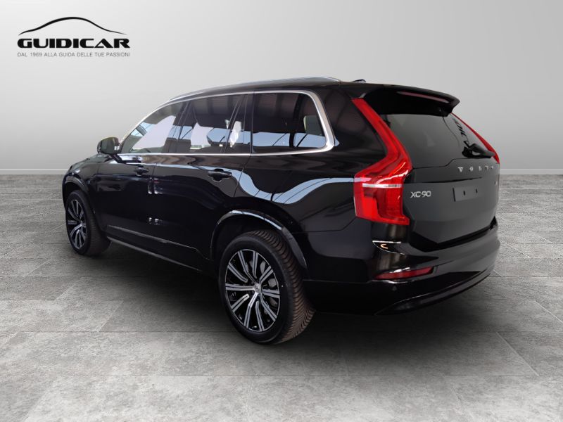 GuidiCar - VOLVO N.XC90 1 XC90 2.0 b5 Core awd 7p.ti auto Nuovo