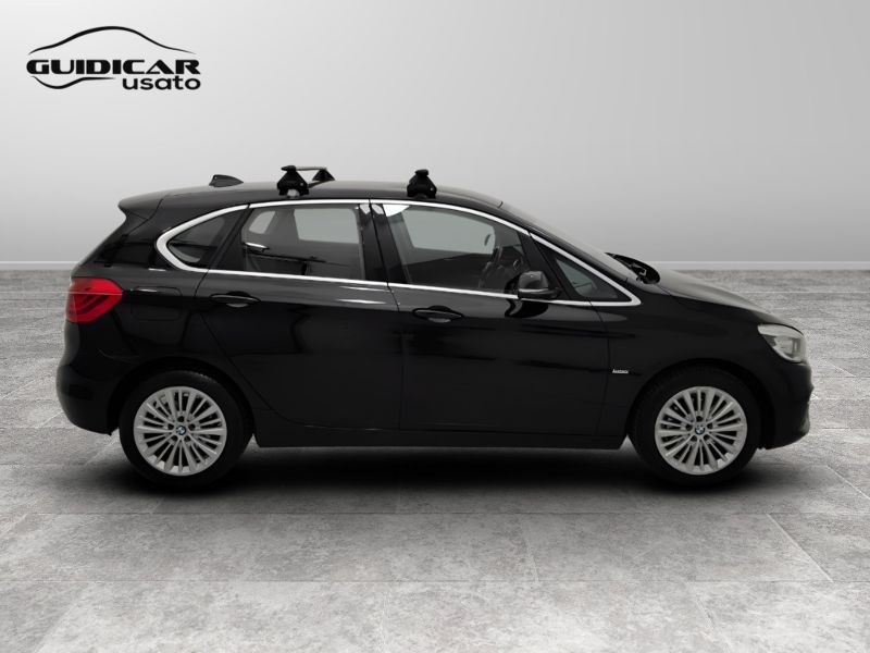 GuidiCar - BMW Serie 2 2018 216d Active Tourer Luxury auto my17 Usato