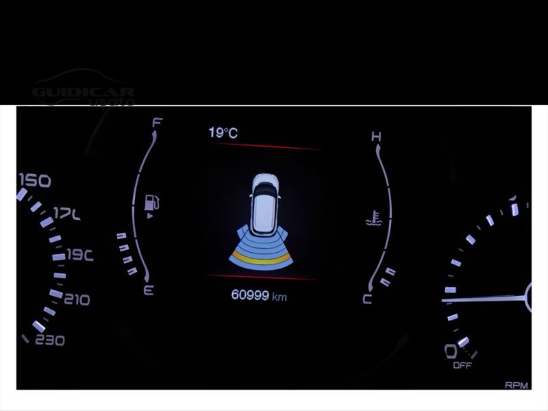 GuidiCar - FIAT 500 2019 500L Cross 1.3 mjt Mirror City Cross 95cv Usato