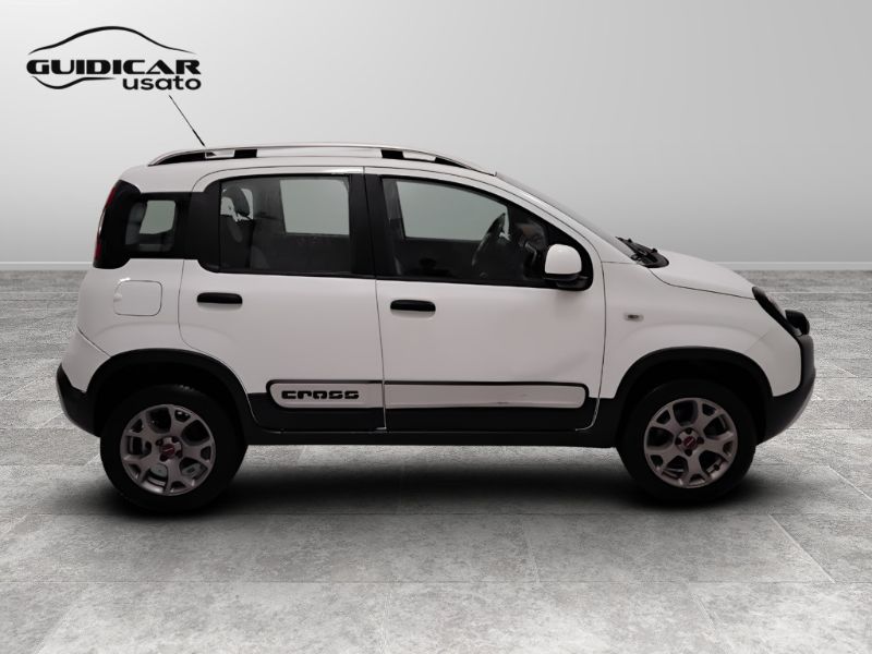 GuidiCar - FIAT Panda 2015 Panda 1.3 mjt 16v Cross 4x4 s&s 95cv Usato