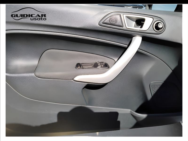 GuidiCar - FORD Fiesta 2012 Fiesta 3p 1.2 16v Titanium c/esp E5 Usato