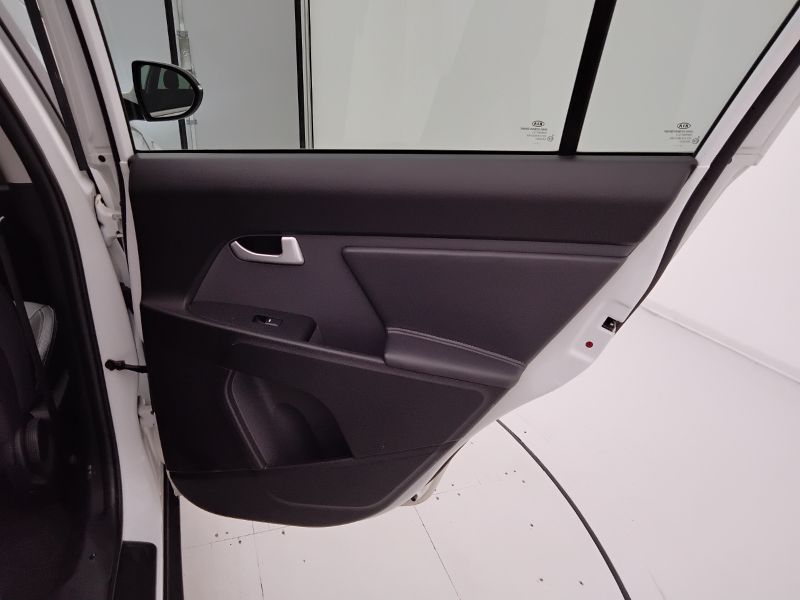 GuidiCar - KIA sportage 2015 Sportage 1.7 crdi High Tech stop&go 2wd E6 Usato