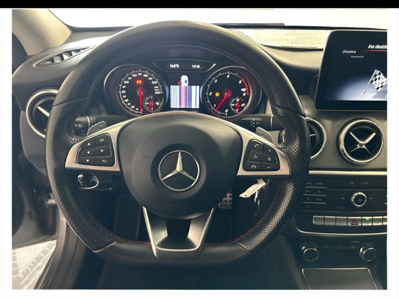 GuidiCar - Mercedes CLA 2019 CLA 200 d Premium 4matic auto FL Usato