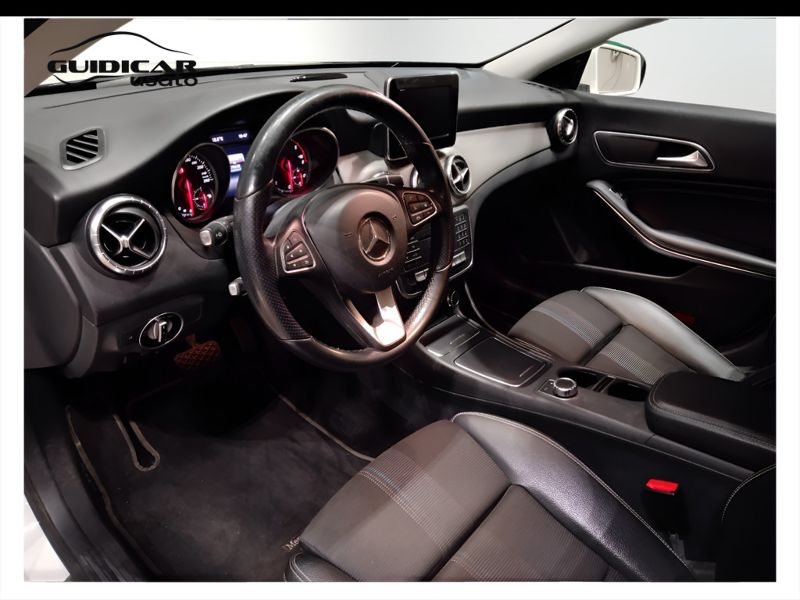 GuidiCar - Mercedes CLA 2017 CLA Shooting Brake 220 d Sport auto FL Usato