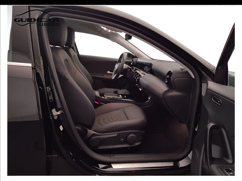 GuidiCar - Mercedes Classe a 2024 A 180 d Advanced auto Usato