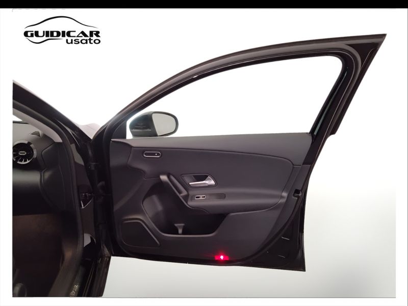 GuidiCar - Mercedes Classe a 2024 A 180 d Advanced auto Usato