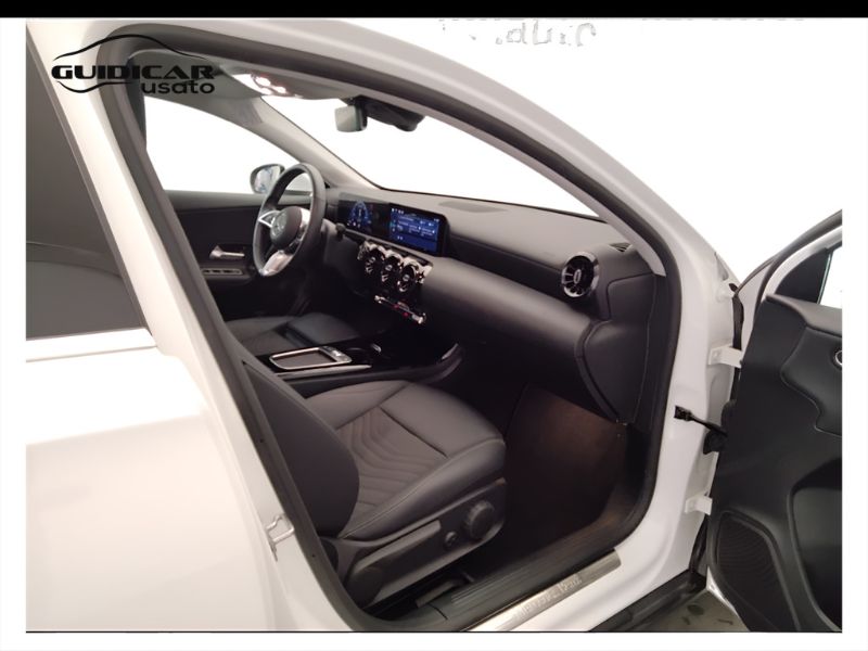 GuidiCar - Mercedes Classe a 2024 A 180 d Advanced auto Usato