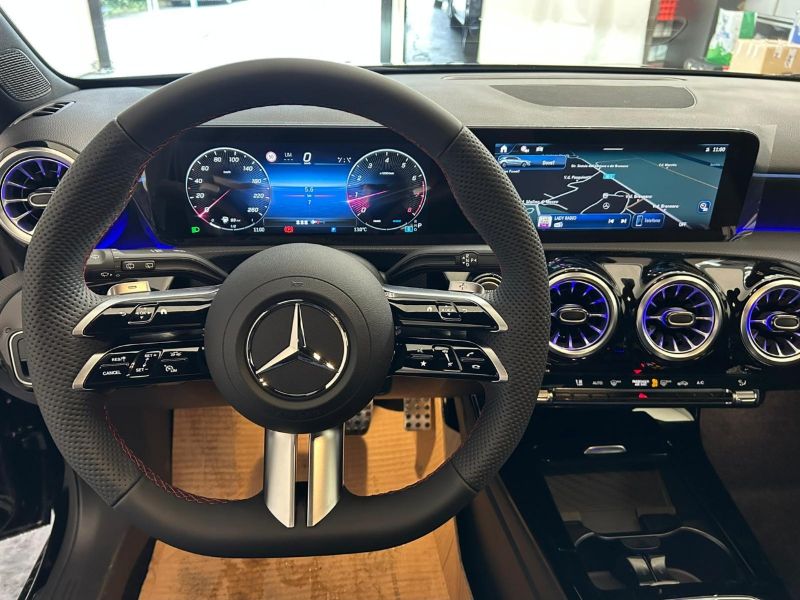 GuidiCar - MERCEDES BENZ Classe a 1 A 180 Sport auto Nuovo