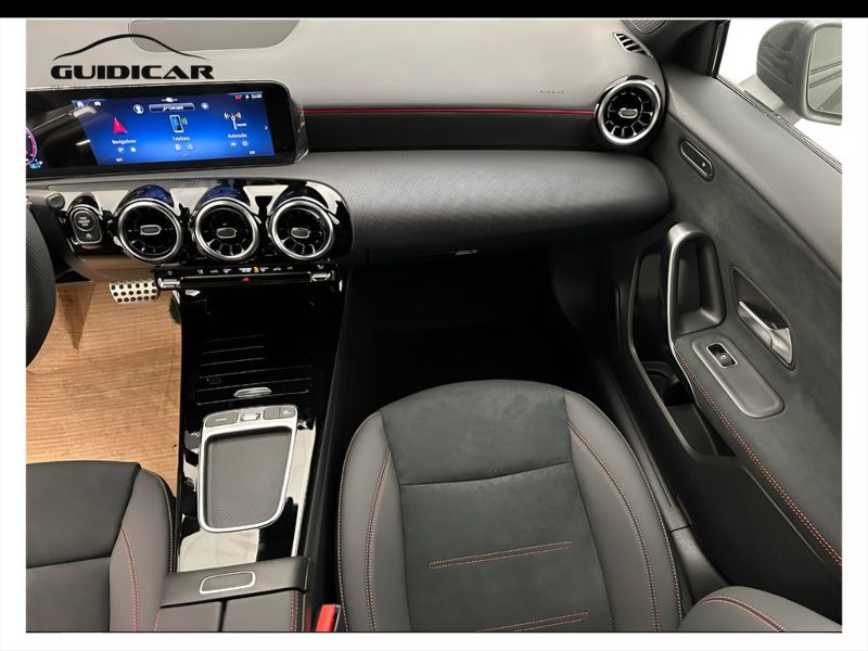 GuidiCar - MERCEDES BENZ Classe a 1 A 180 d Automatic AMG Line ADVANCED Nuovo