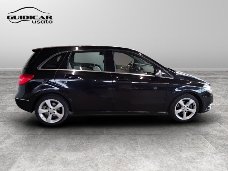 GuidiCar - Mercedes Classe b 2013 B 180 cdi BE Premium Usato