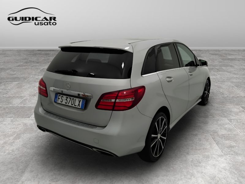 GuidiCar - Mercedes Classe b 2017 B 180 d (cdi) Premium auto FL E6 Usato