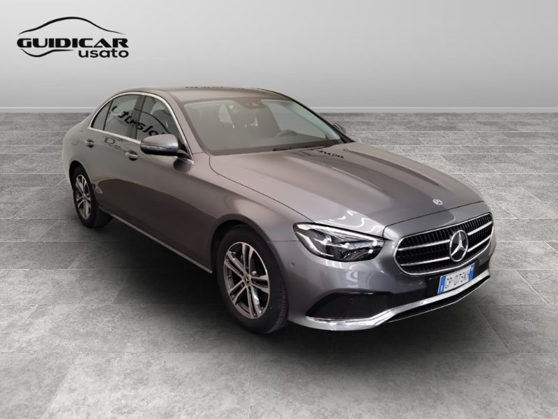 GuidiCar - Mercedes Classe E - W213 Berlina 2023 E 200 d Business Sport auto my20 Usato