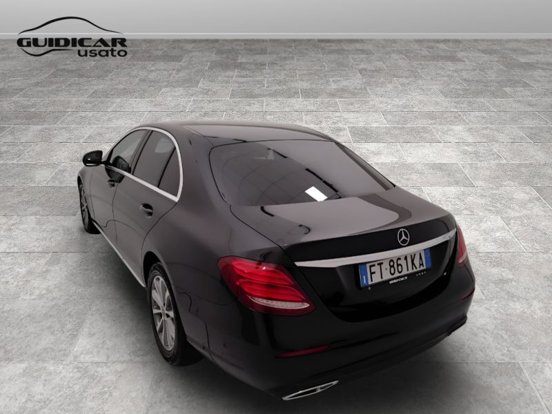 GuidiCar - Mercedes Classe E 2019 E 220 d Business Sport 4matic auto Usato