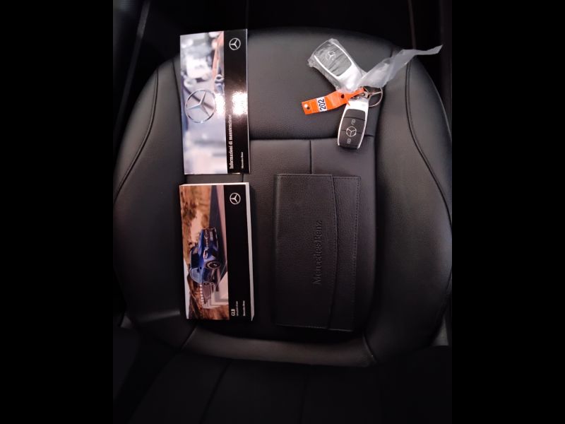 GuidiCar - Mercedes GLB 2023 GLB 180 d Sport auto 7p.ti Usato