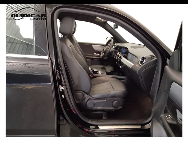 GuidiCar - Mercedes GLB 2023 GLB 180 d Sport auto 7p.ti Usato