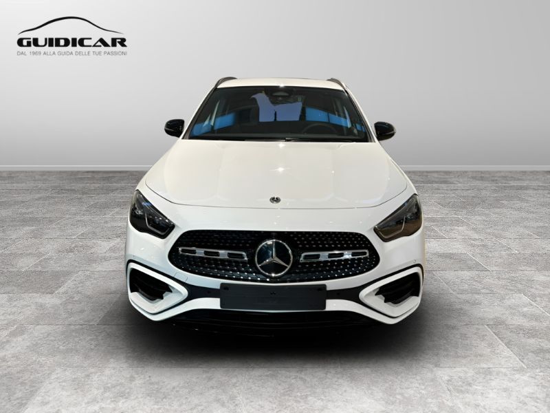 GuidiCar - MERCEDES BENZ NUOVA GLA 1 GLA 180  d Automatic Nuovo