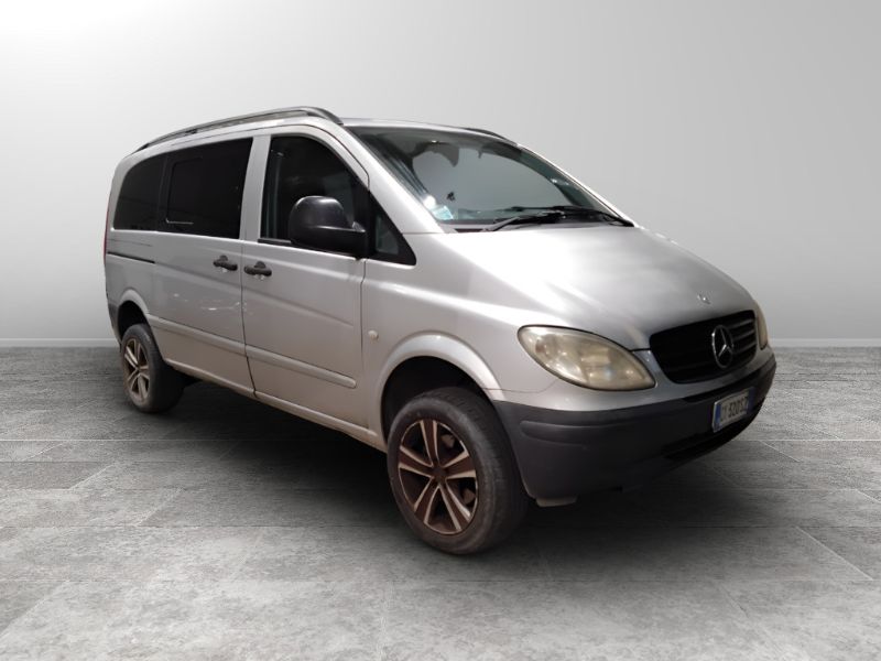 GuidiCar - Mercedes Vito 2006 vito 115 cdi compact 4x4 mixto Fap Usato