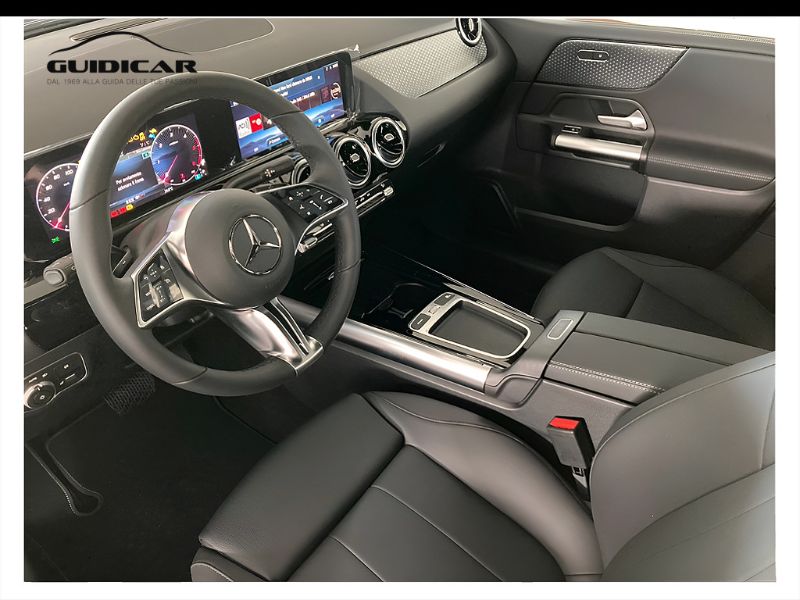 GuidiCar - MERCEDES BENZ W247 NUOVA CLASSE B 1 B 180 d Nuovo