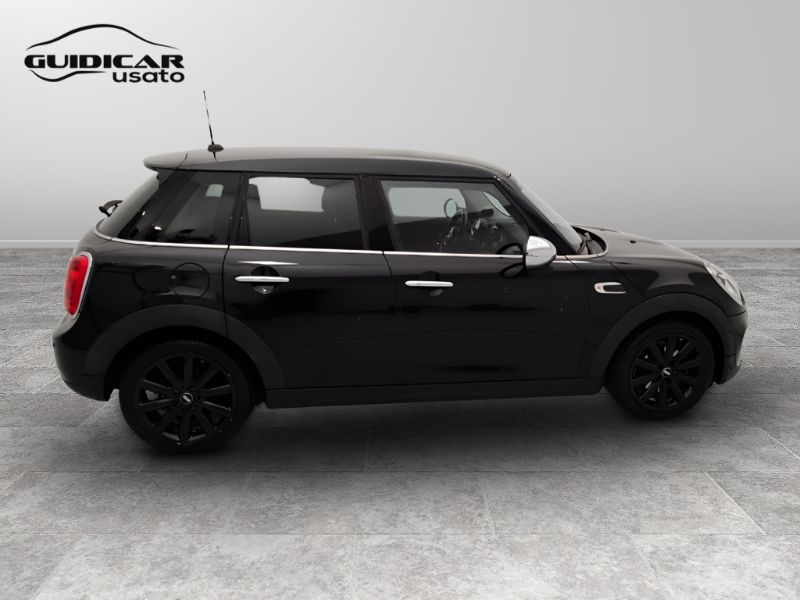 GuidiCar - MINI Mini 5 porte  (F55) 2015 Mini 1.5 Cooper D 5p Usato