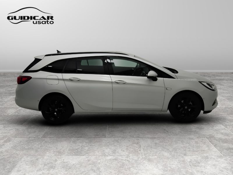 GuidiCar - OPEL Astra 2020 Astra Sports Tourer 1.5 cdti Ultimate s&s 122cv Usato