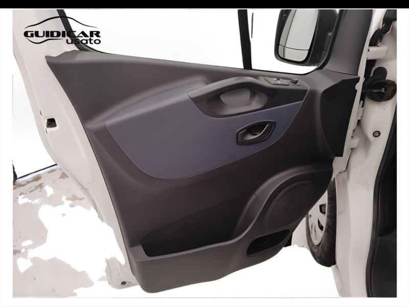 GuidiCar - OPEL Vivaro 2017 Vivaro L1H1 29 1.6 cdti 120cv Essentia E6 Usato