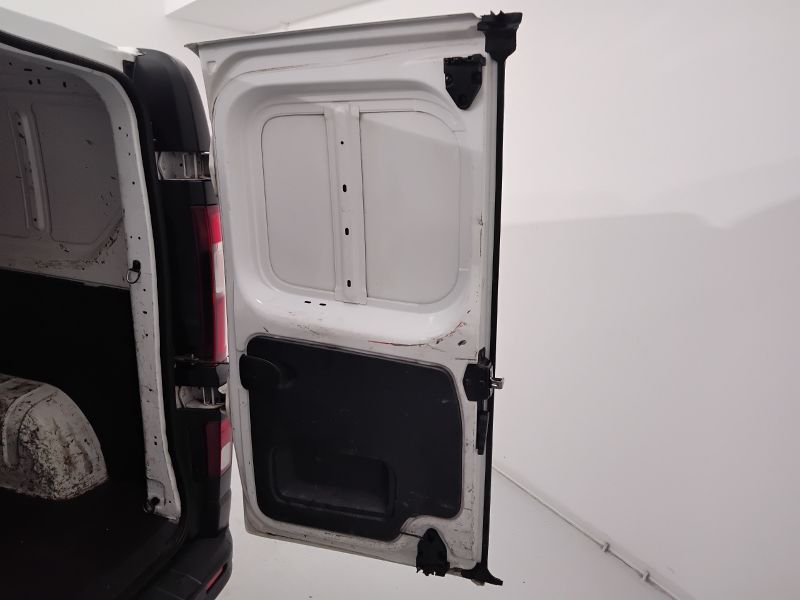 GuidiCar - OPEL Vivaro 2017 Vivaro L1H1 29 1.6 cdti 120cv Essentia E6 Usato